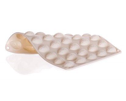 BANQUET Forma na ořechy silikonová CULINARIA 34 x 26 x 1,4 cm, krémová