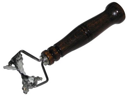 rádýlko kolečko pr.3,5cm nerez+dřev.rukojeť